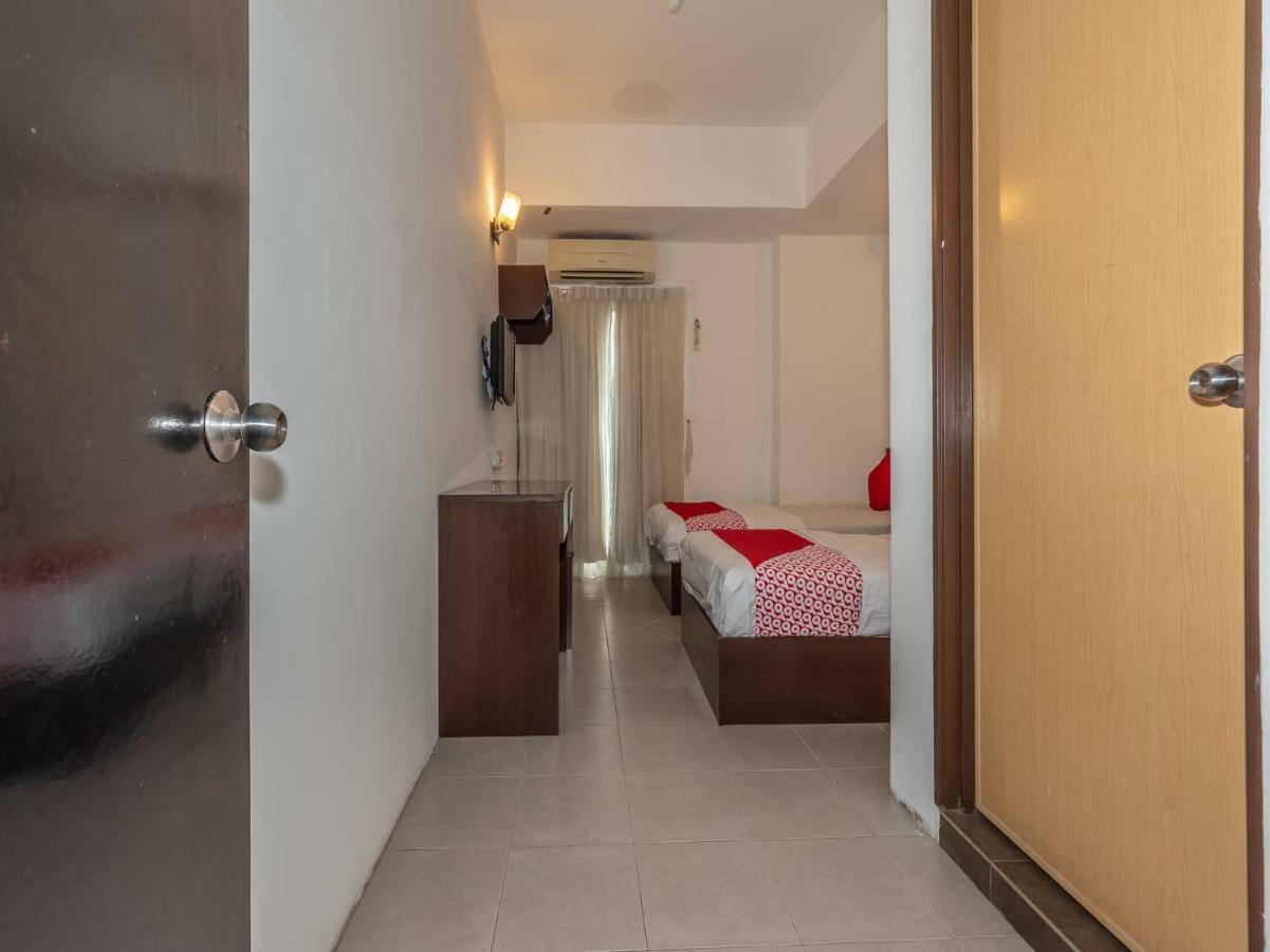 Oyo 1192 Hash House Hotel Malacca Εξωτερικό φωτογραφία